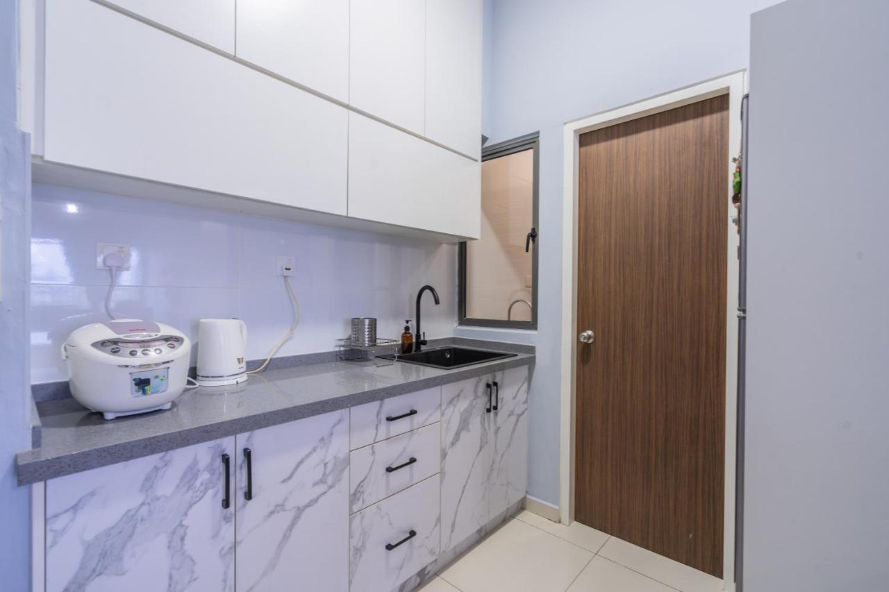 Peaceful 3-Bedroom With Pool 5 Pax - Wangsa Maju Kuala Lumpur Exterior photo